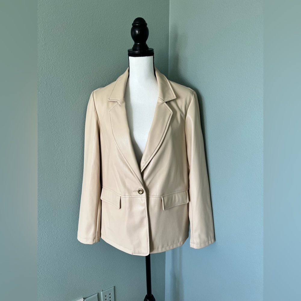 NWT Nanette Lepore Cream Faux Leather Women’s Jacket/ Blazer Size 12 - Picture 1 of 10